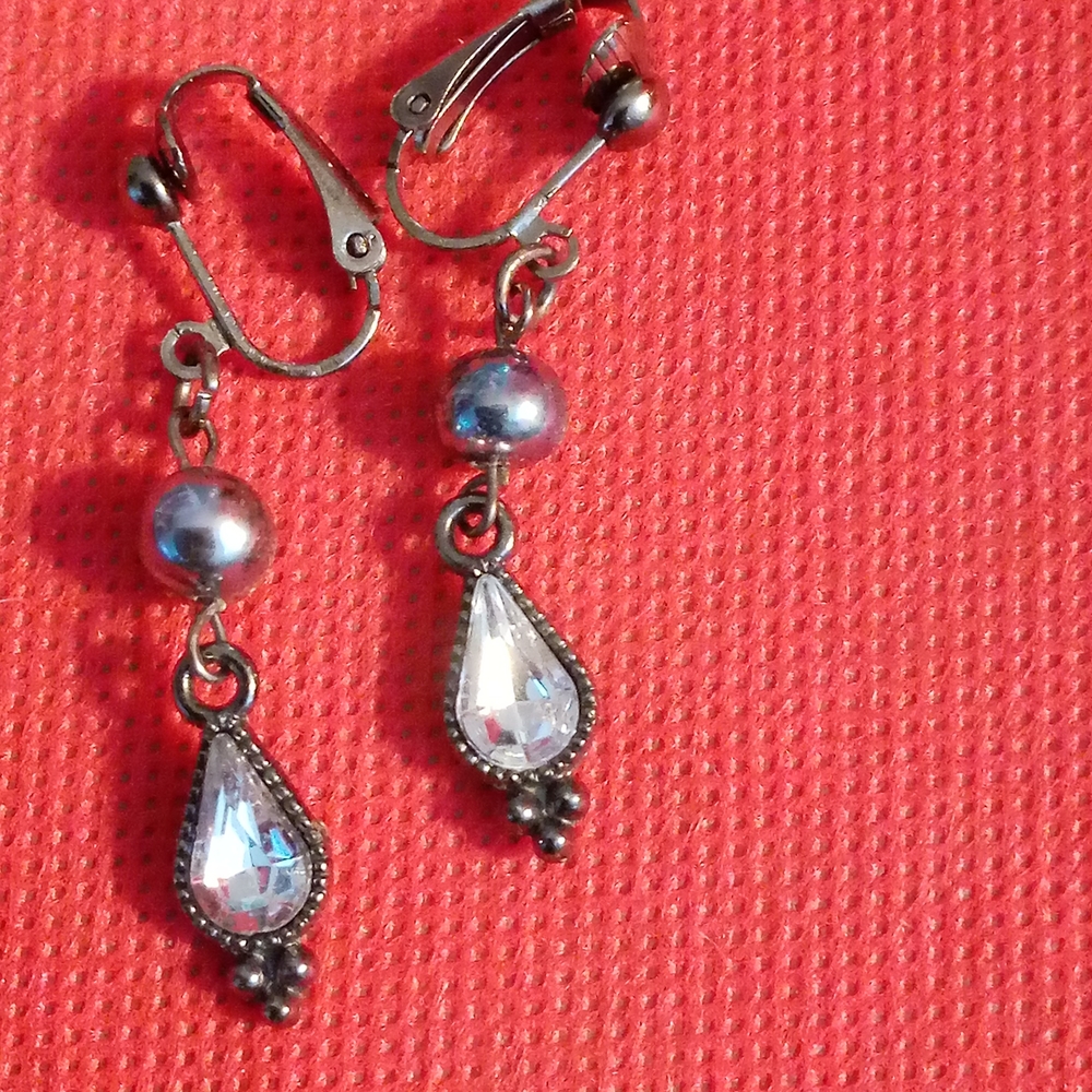 Vintage Clip on Drop Earrings